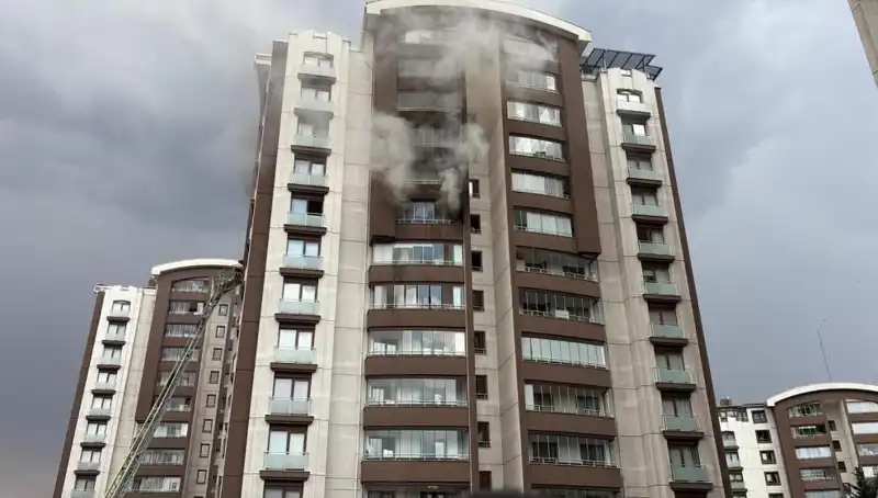 Ankara'da 14 Katlı Binada Yangın: Sakinler Ne Yaşadı?