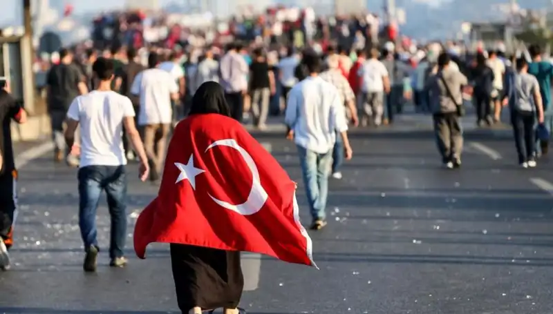 Kabine Üyeleri 15 Temmuz’un Anlamını Vurguladı: Demokrasi ve Dayanışma Mesajları