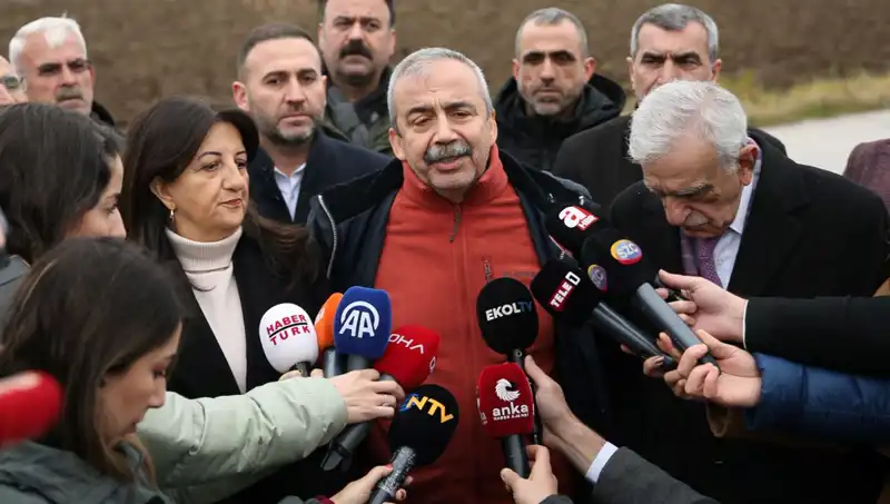 İmralı'dan PKK'ya Yeni Çağrı: Sırrı Süreyya Önder Açıklama Yaptı