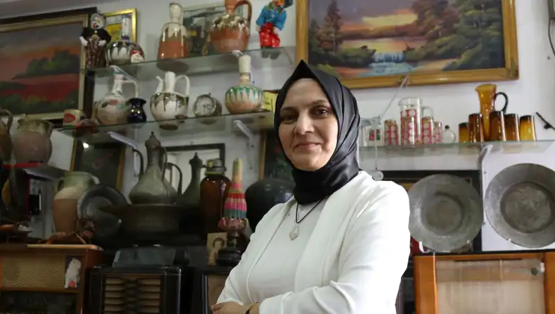 Eski Eşyalara Kızıyordu, Şimdi Onlarla Para Kazanıyor!