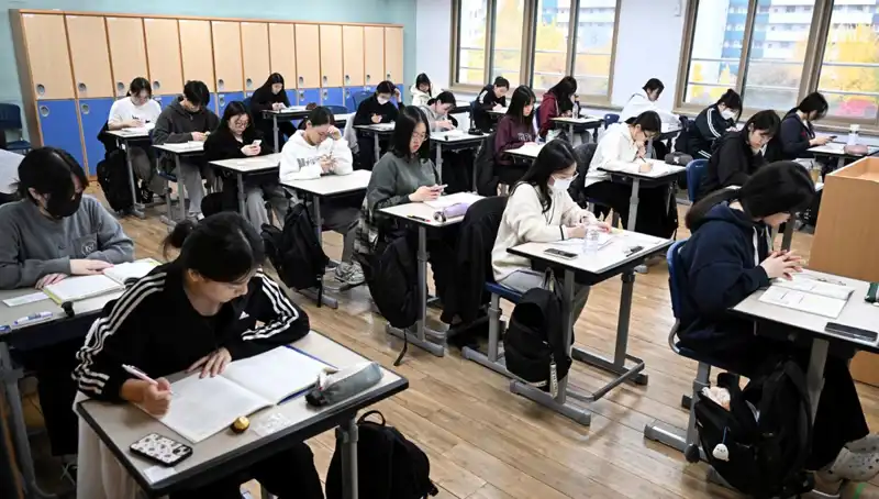 Eğitim Skandalı: Öğretmen ve Veli Sınav Kağıtlarını Çalmak İçin Okula Girdi