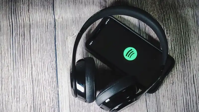 Yapay Zeka Tehlikesi Büyüyor: Spotify Ölü Sanatçılar Adına Şarkılar Yayınlıyor
