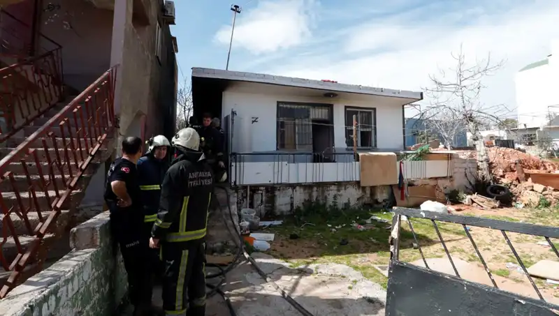 Antalya'da Gecekondu Yangını: Kentin Yüreklerini Dağlayan Felaket