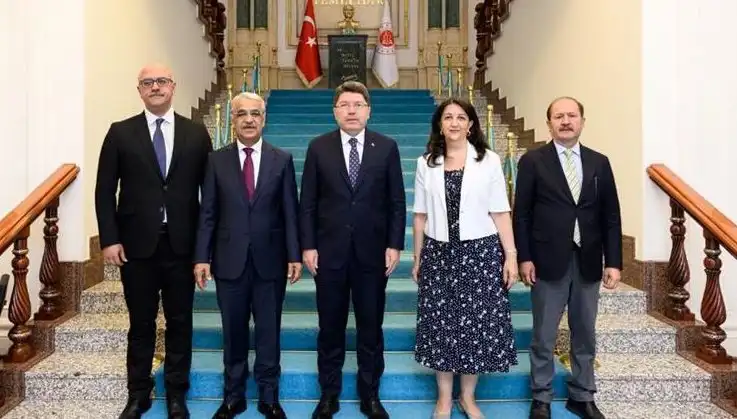 DEM Parti Heyeti, Adalet Bakanı Yılmaz Tunç ile İmralı Sürecini Görüştü