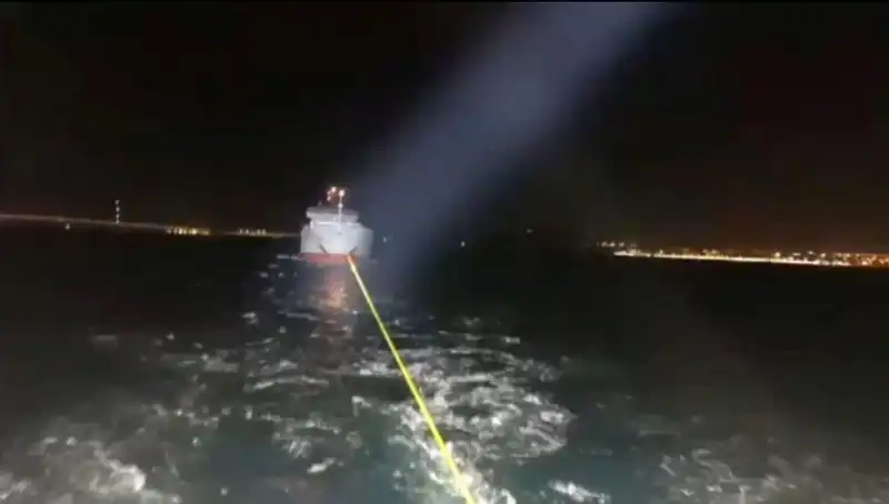 Çanakkale Boğazı’nda Gemi Arızası, Deniz Trafiği Aksamaya Uğradı!