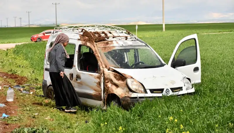 İki Otomobil Çarpıştı: 6 Çocuk, 10 Kişi Yaralandı