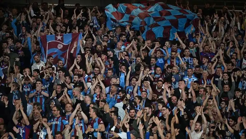 Trabzonspor-Galatasaray Maçının Biletleri Tükendi! Hızla Satışa Sunuldu