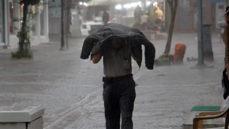 25 İl İçin Sarı Kodlu Uyarı: Kuvvetli Sağanak Yağış Kapıda