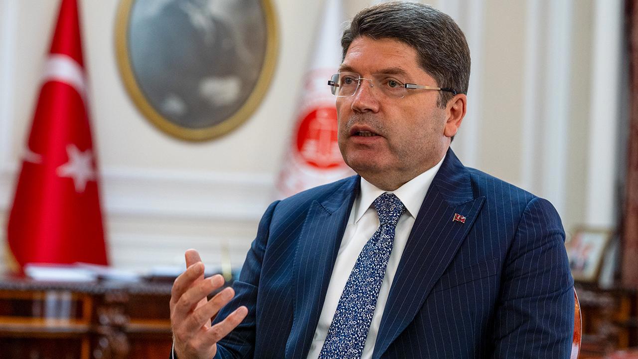 Bakan Tunç'tan Yargı Mensuplarına Tehditkar Açıklama