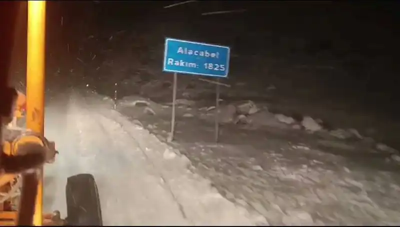 Antalya’da Kar Sürprizi: Kış Aylarında Yaz Havasıyla Buluşan Şehir