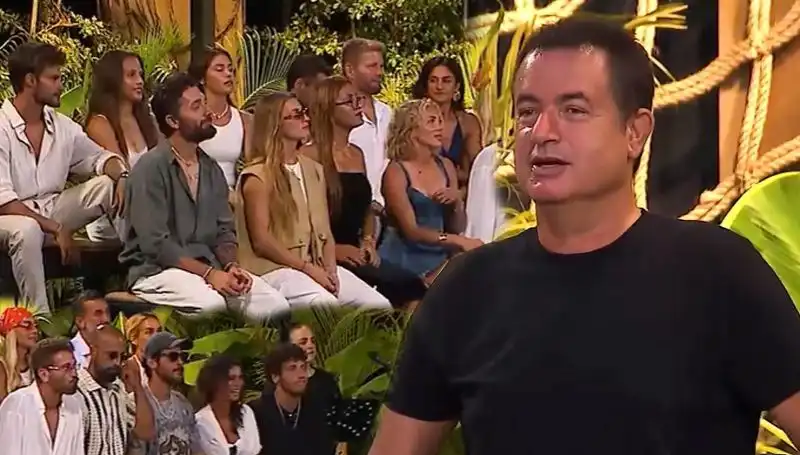 Survivor 2023 Birleşme Partisinde Şarkı Yarışması Coşkusu!
