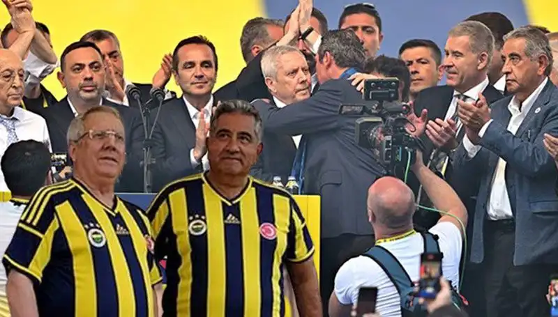 Mahmut Uslu'dan Şok İstifa Çağrısı: Ali Koç'un Yerine Aday Olacağını Açıkladı