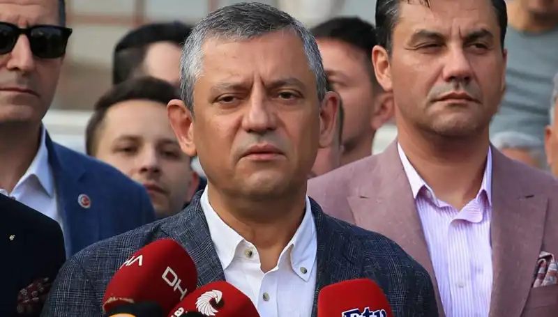 Özgür Özel’den Bayram Mesajı: "Bu Bayram Bizlere Bayram Gibi Gelmedi"