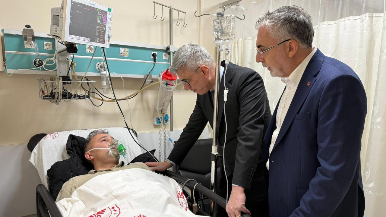 Bakanların, Yaralılara Yaptığı Ziyaret