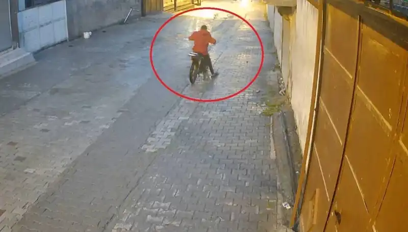 Hırsızlıkta Sınır Tanımayan Genç: Arızalanan Motosikletten Bile Vazgeçmedi