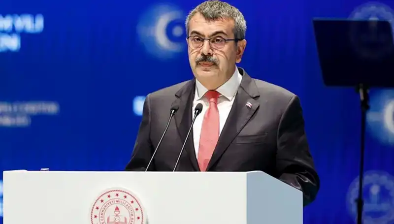 Bakan Tekin'den 23 Nisan Ulusal Egemenlik mesajı: Geleceğimizin teminatı gençlerdir