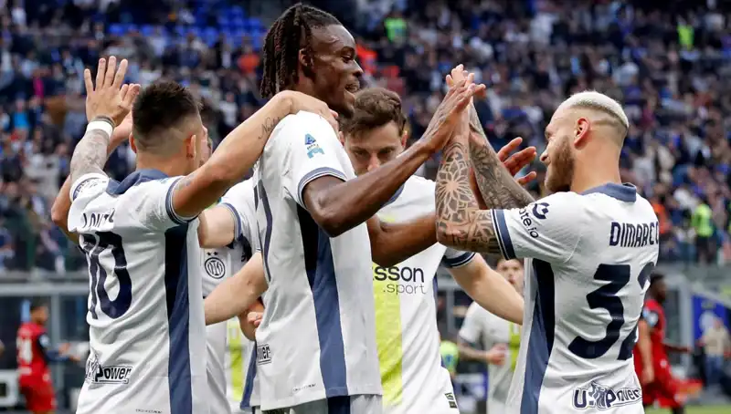 Serie A'da Zirve Yarışı Tüm Hızıyla Devam Ediyor: Şampiyon Play-Offsuz Belirlenebilir!