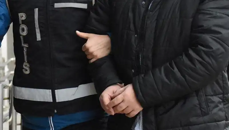 Edirne'de FETÖ Şüphelilerine Yönelik Operasyon: İki Kişi Yakalandı