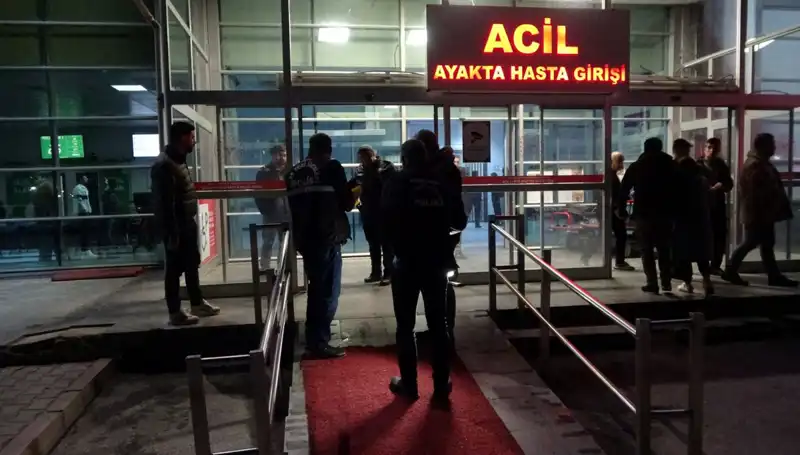 Hastane Acil Servisinde Silahlı Kavga: Olay Anı ve Sonrasındaki Gelişmeler