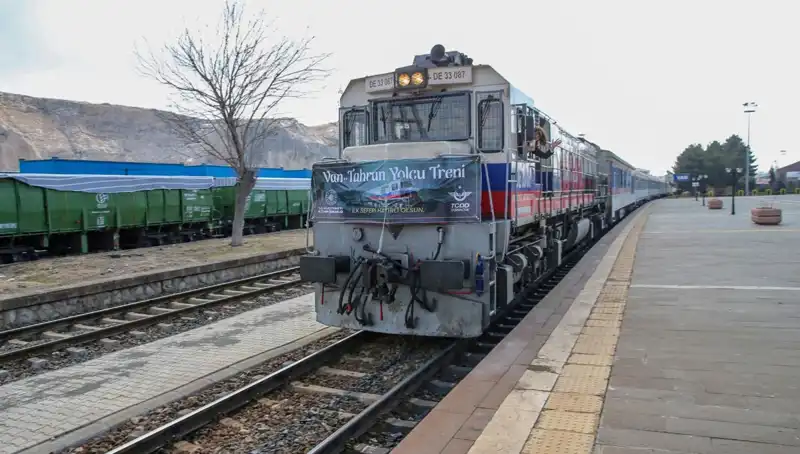 Van ile Tahran Arasında Tren Seferleri Başladı, Seyahat Kültürünüz Değişecek!