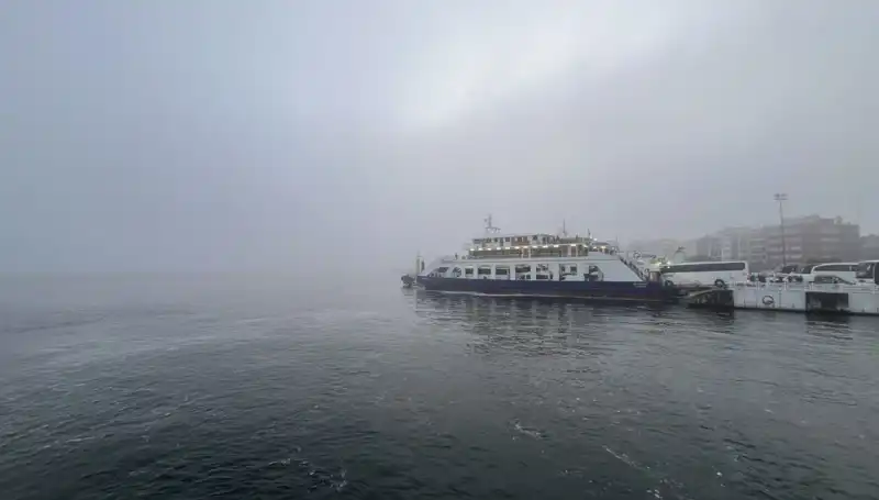 Yoğun Sis, Çanakkale Boğazı'nda Gemi Geçişlerini Durdurdu!
