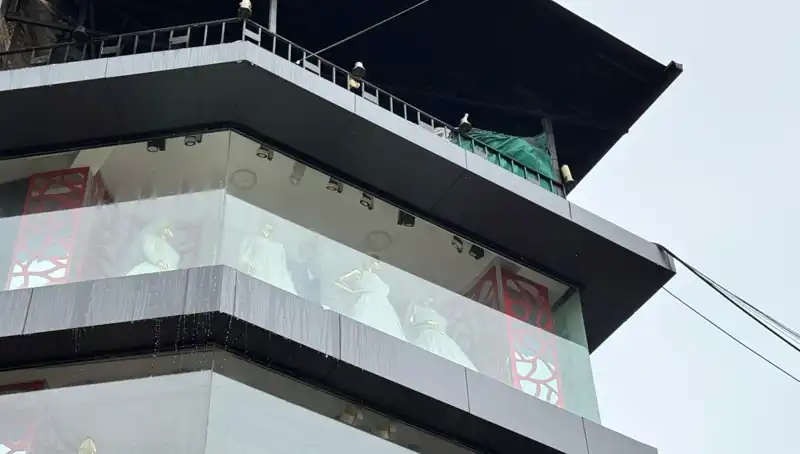 Giyim Mağazasında Çıkan Korkutucu Yangın, Şehirde Panik Yarattı