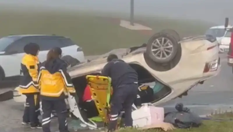 Sakarya'da Meydana Gelen Feci Kazada 1 Kişi Hayatını Kaybetti, 3 Yaralı