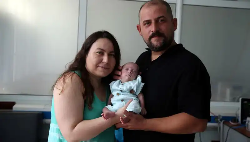 800 Gram Doğdu: Minik Bebeğin Yoğun Bakımda Geçirdiği 4 Ayın Akıl Almaz Hikayesi