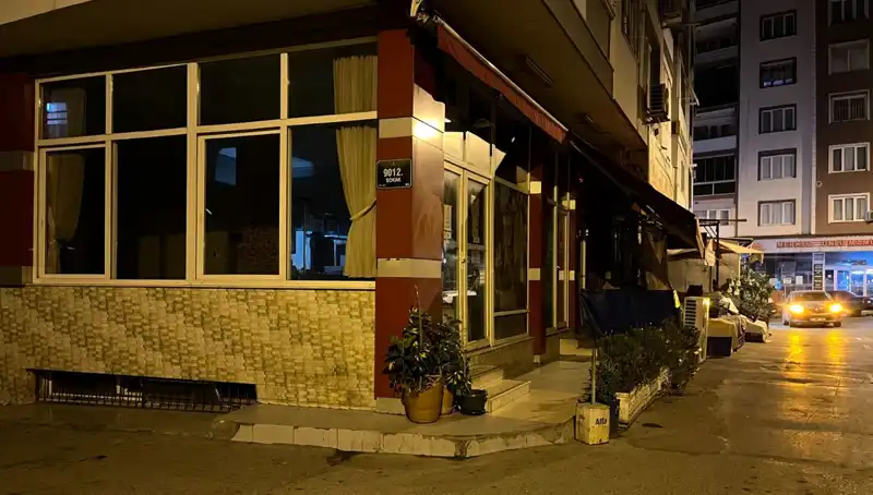 İzmir'deki Kahvehane Saldırısında Bir Kişi Hayatını Kaybetti: Nedenleri Araştırılıyor