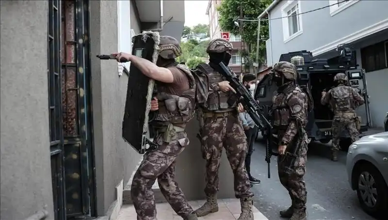 İstanbul'da DAEŞ'e Yönelik Geniş Kapsamlı Operasyon: 20 Kişi Gözaltına Alındı