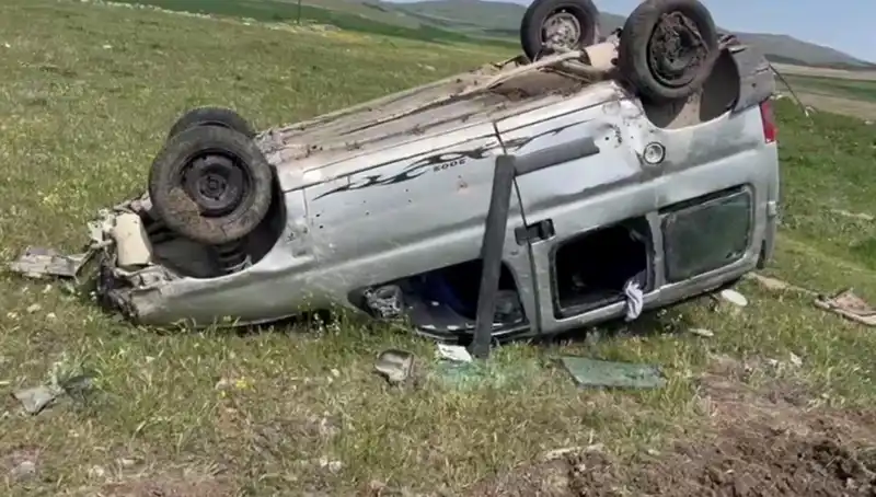 Konya'da Otomobil Takla Attı: İki Kişi Hastaneye Kaldırıldı