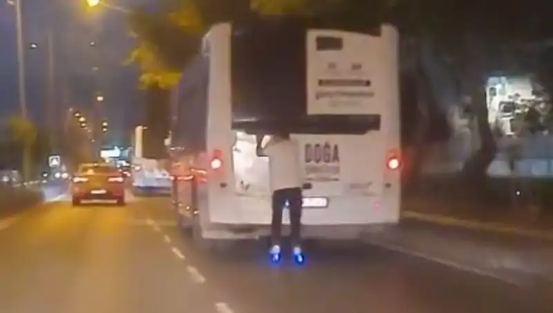 Trafikte Patenle Yolculuk: Tehlikeli Maceraların Riskleri ve Önlemleri