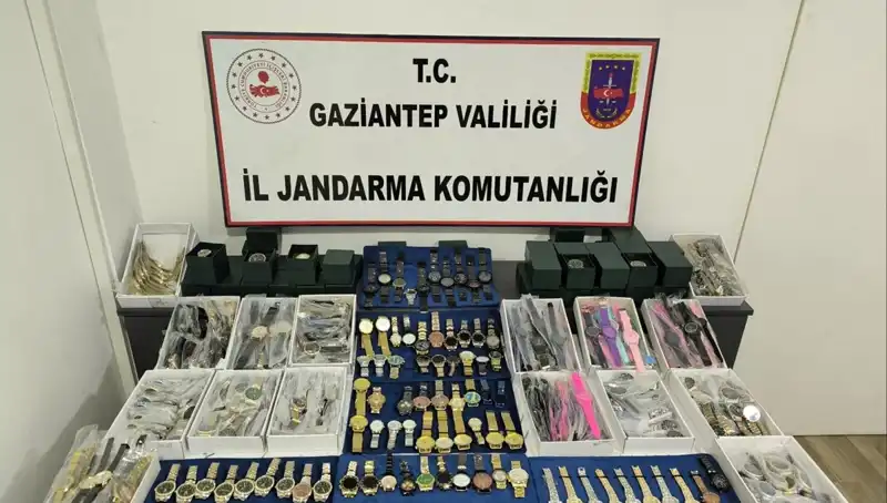 Gaziantep'te Yapılan Kaçak Saat Operasyonunda 3 Milyon Lira Piyasa Değeri