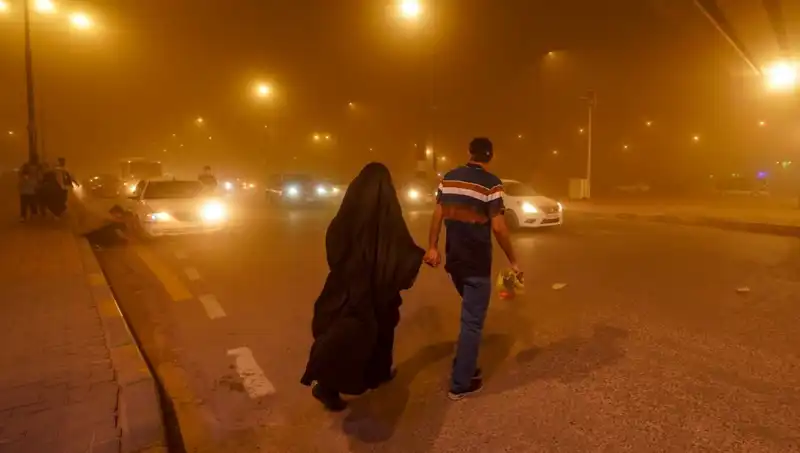 Irak'taki Kum Fırtınası: Havalimanları Kapandı ve Sağlık Krizi Başladı