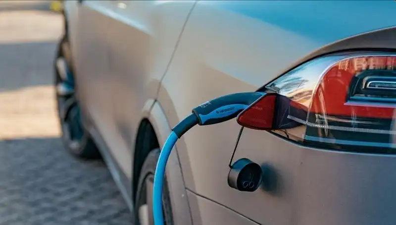 Elektrikli Araç Satışlarında Rekor: 6 Ayda 9.1 Milyon Satıldı