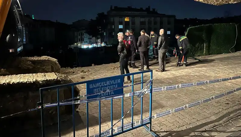 İstanbul'da İnşaat Kazasında Yol Çökmesi: Panik İçindeki Vatandaşlar Ne Yapmalı?