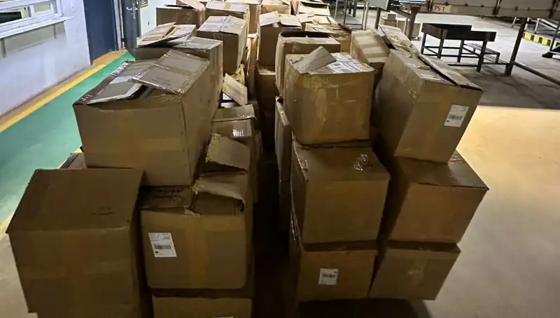 Kargo Şirketinde Şok! Gizli Tütün Deposu Ortaya Çıktı