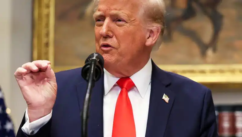 Trump’ın Elinde Ortaya Çıkan Yeni İzlerin Gizemi