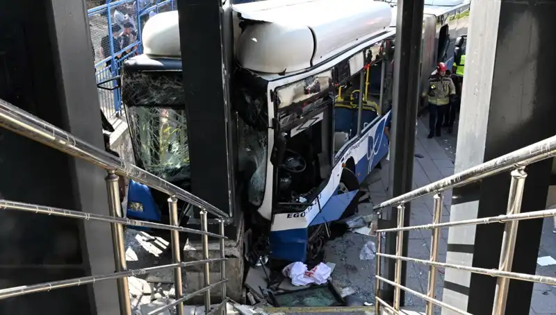 Ankara'da Belediye Otobüsü Devrildi: 27 Yaralı ve Aynı Zamanda Korku Dolu Anlar
