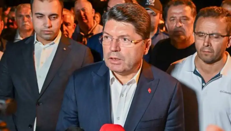 Bursa Orman Yangınında FETÖ Bağlantısı: Bakan Tunç Açıklama Yaptı
