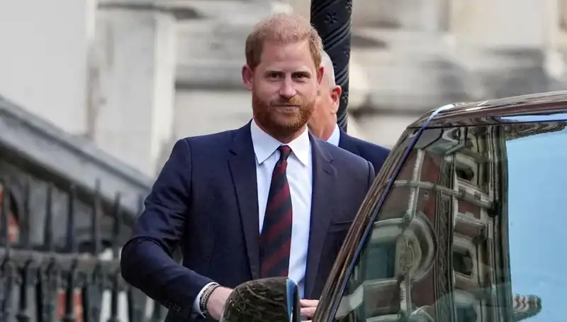 Prens Harry: Ailemle Barışmak İçin Yeni Bir Adım Atıyor