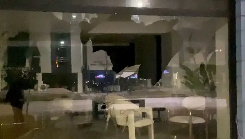 Mobilya Mağazasına Taşlı Saldırı: Olayın Perde Arkası ve Sonrasındaki Gelişmeler