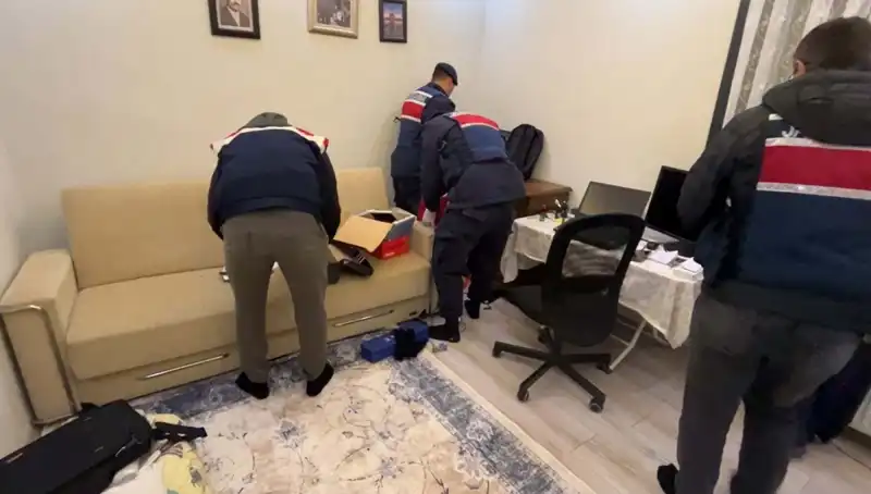 Türkiye Genelinde DHKP-C'ye Yönelik Dev Operasyon: 30 Kişi Gözaltında