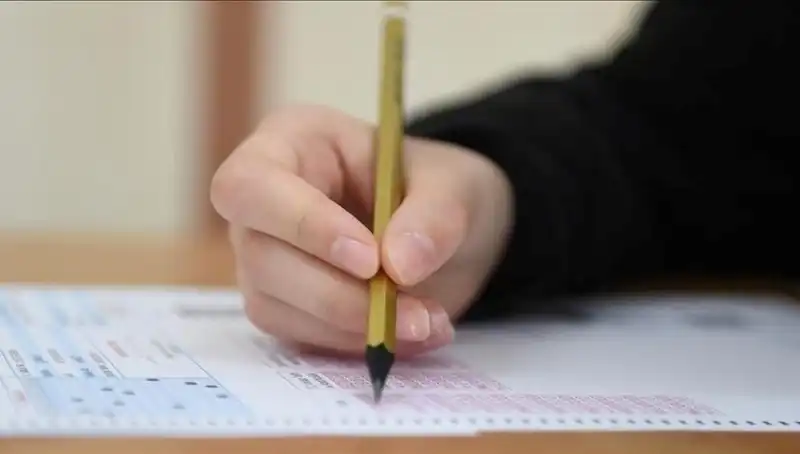 LGS Sınavında Eleyici Sorular Öğrencileri Zorladı: Sayısal ve Sözel Zorluklar