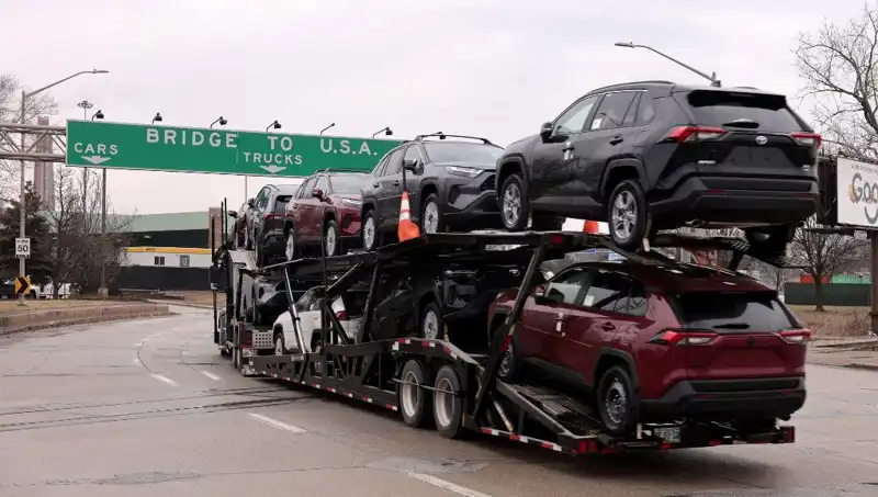 Toyota, ABD Pazarında Hibrit Araç Stratejisini Yenileyerek Rakiplerine Fark Atıyor