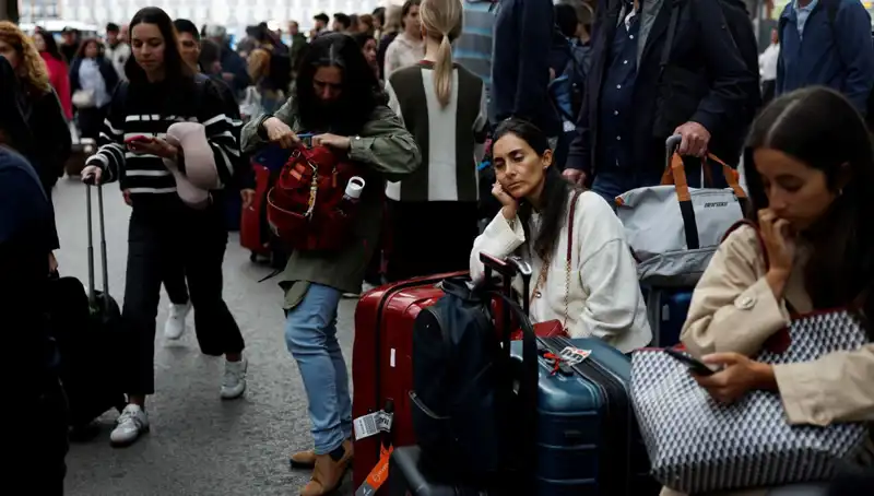 İspanya'da Kablo Hırsızlığı Nedeniyle Tren Yolcuları Uzun Süre Mahsur Kaldı
