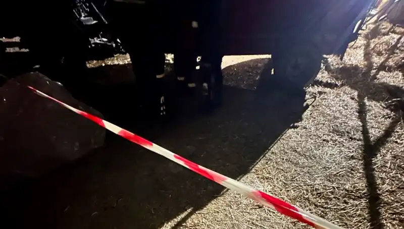 İzmir'deki Yem Karma Makinesinde Yaşanan Trajik Olay: Cinayet Mi, Kaza Mı?