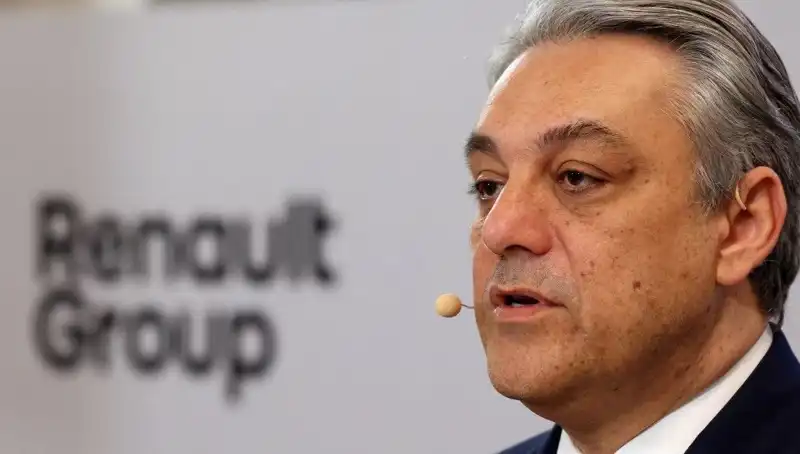 Renault'da Şok İstifa! Üst Düzey İsim Görevini Bıraktı