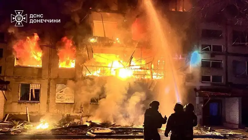 Rusya'nın İskender Füzeleriyle Vurulan Ukrayna'da Çocukların Hayatını Kaybetmesi Üzüntü Yarattı
