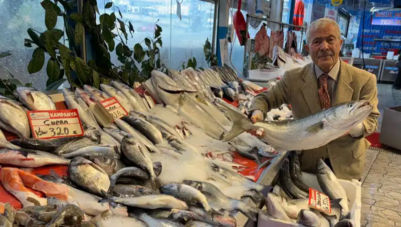 Ramazan'da Balık Fiyatları Dibi Gördü: Tezgahlar Bereket Dolu!